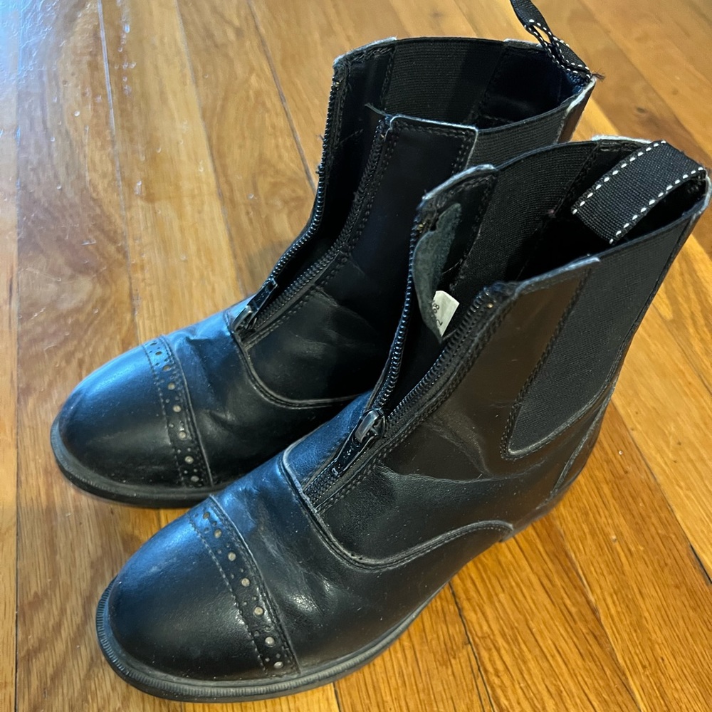 Black dover girls riding boots